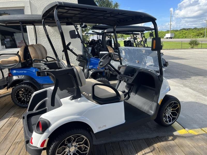 2024 E-Z-GO Freedom RXV ELiTE Lithium | Bright White | Zero-Maintenance Electric Sale! - Image 7