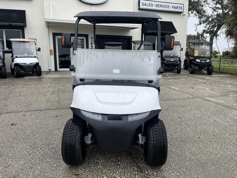 2024 E-Z-GO Freedom RXV ELiTE Lithium | Pearl White Special Edition | Zero-Maintenance Electric Sale! - Image 4