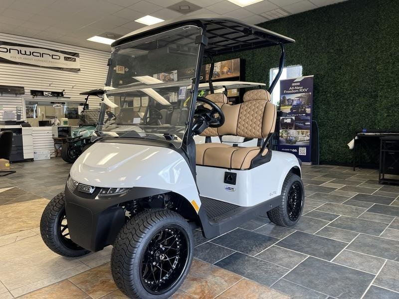 2024 E-Z-GO Freedom RXV ELiTE Lithium | Bright White | Zero-Maintenance Electric Sale!