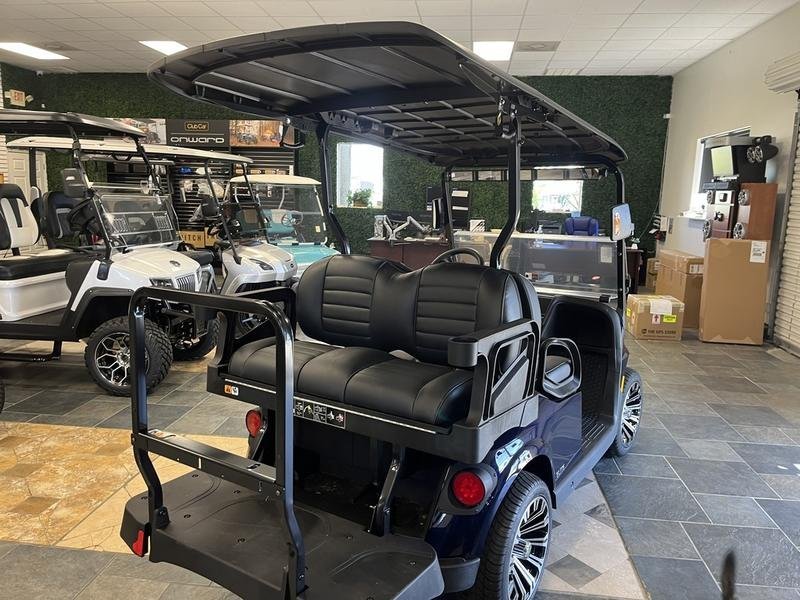 2024 E-Z-GO Freedom RXV ELiTE Lithium | Patriot Blue | Extended Range & Zero-Maintenance Sale! - Image 3