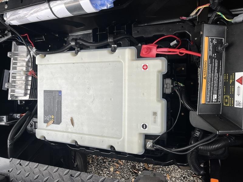 2025 Cushman Hauler 800X ELiTE Lithium UTV | Lifted Compact Electric | Zero-Maintenance Sale! - Image 4