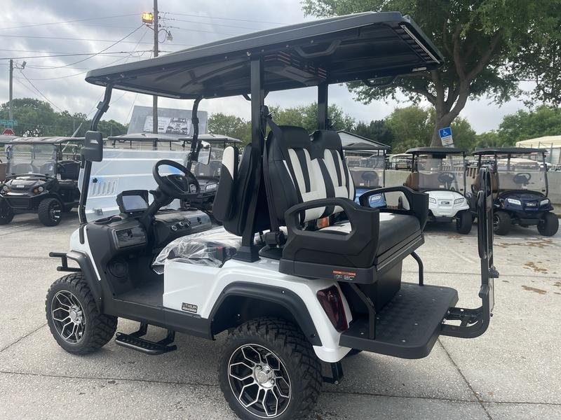 2025 Evolution D5 Maverick 2+2 for Sale | 4-Seater Lifted Golf Cart - Image 7