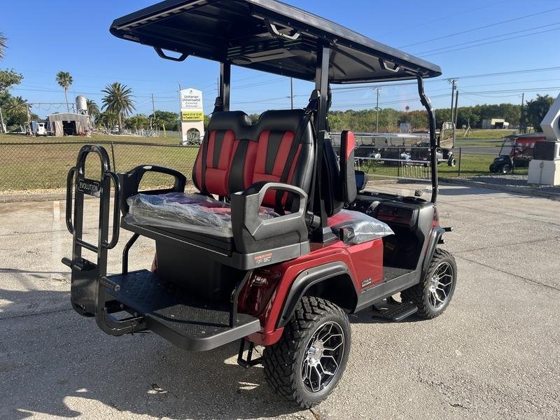 2025 Evolution D5 Maverick 2+2 Pearl White | 4-Seater Lifted Golf Cart - Image 4