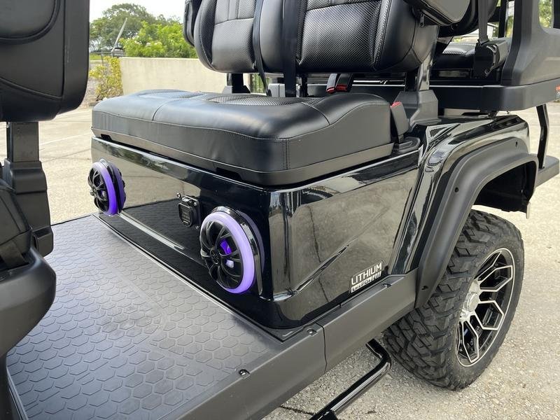 2025 Evolution D5 Maverick 4+2 for Sale | 6-Seater Lifted Golf Cart - Image 4