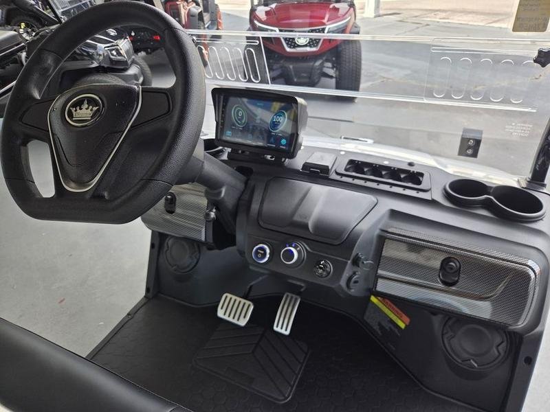 2025 Evolution D5 Ranger 2+2 Plus Arctic Gray | Cart with CarPlay - Image 5
