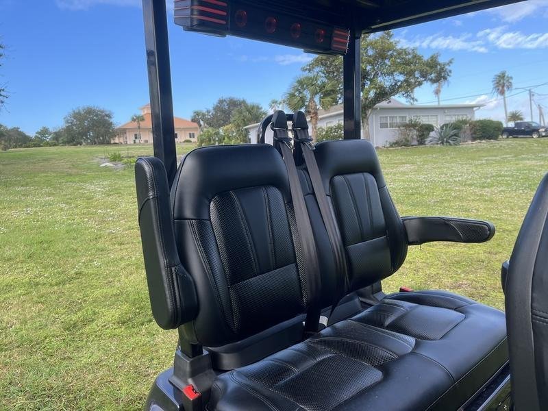2025 Evolution D5 Ranger 4 Arctic Gray | Forward-Facing 4-Seater Cart - Image 7