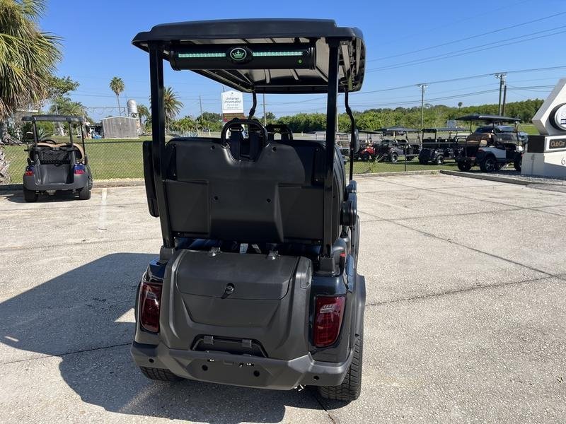 2025 Evolution D5 Ranger 4 Black Sapphire | Forward-Facing 4-Seater Cart - Image 8