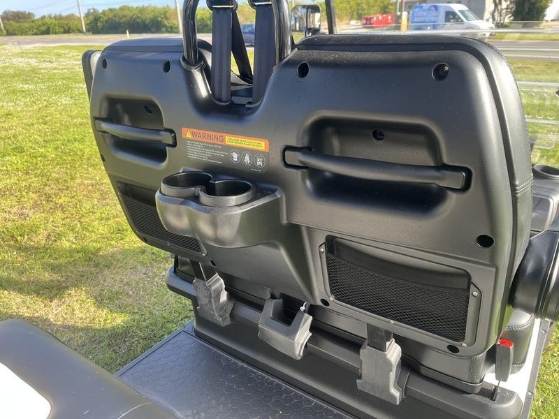 2025 Evolution D5 Ranger 4 Pearl White | Forward-Facing 4-Seater Cart - Image 6