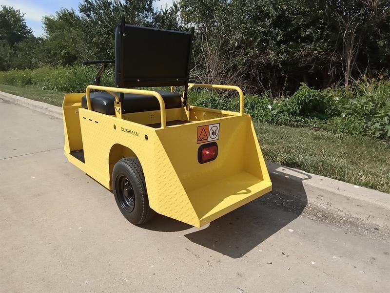 2026 Cushman® Minute Miser 24V Electric Commercial Burden Carrier - Image 2
