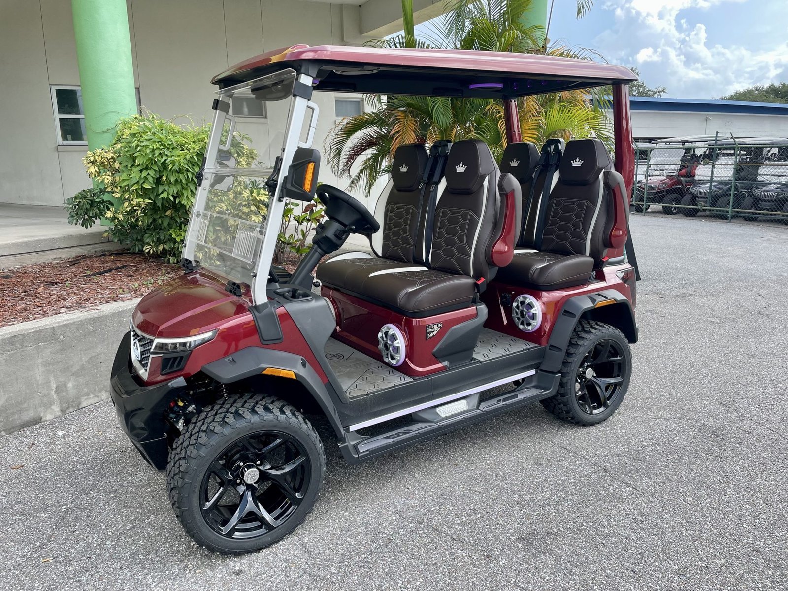 2026 Evolution D-MAX XT4 4WD 4-Passenger Lithium Golf Cart
