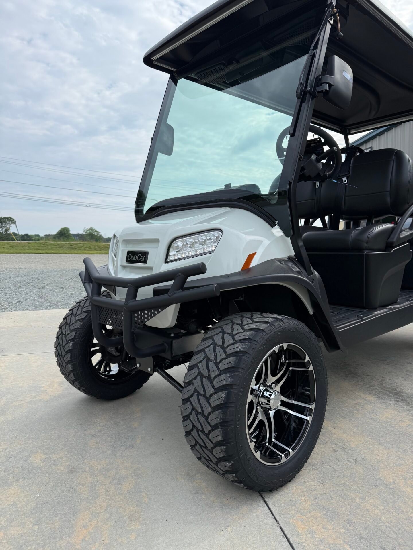 2027 Club Car Onward 4 Forward XR LSV 4-Passenger Lithium - Image 3