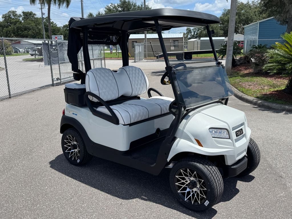 2027 Club Car Onward 2 Passenger XR Lithium Golf Cart - Image 3