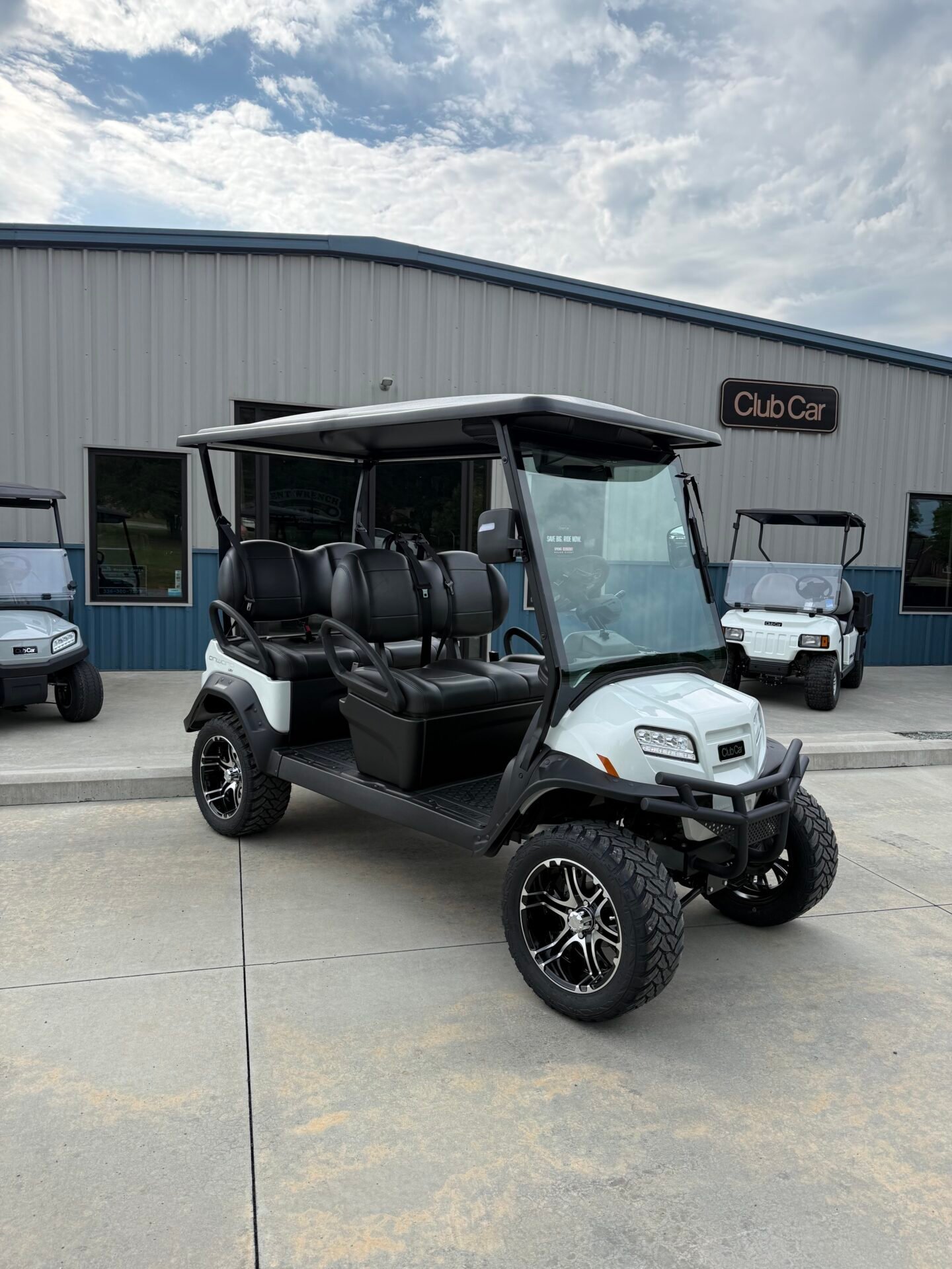 2027 Club Car Onward 4 Forward XR LSV 4-Passenger Lithium