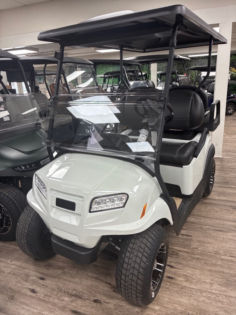 2027 Club Car Onward HP 4-Passenger Lithium | Glacier White