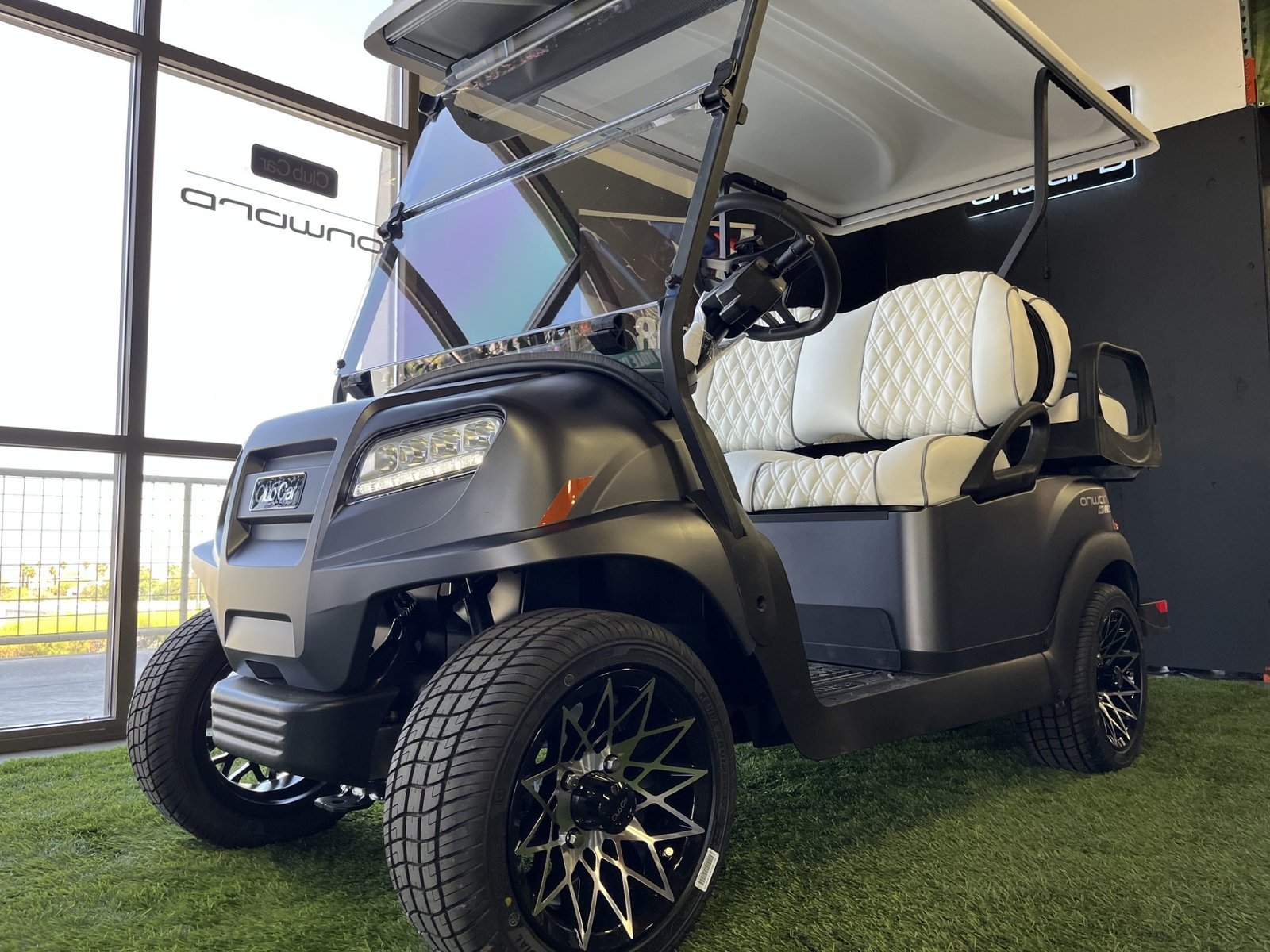 2027 Club Car Onward 4 Passenger HP Lithium Premium | Matte Graphite