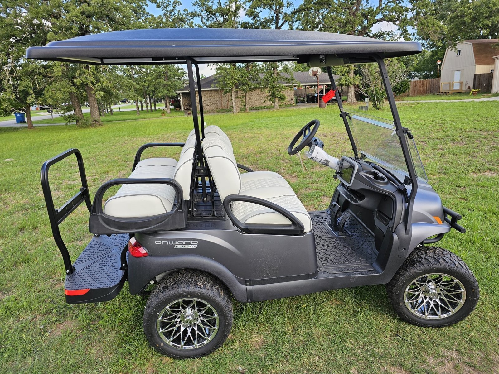 2027 Club Car Onward Lifted 4-Passenger Lithium Golf Cart