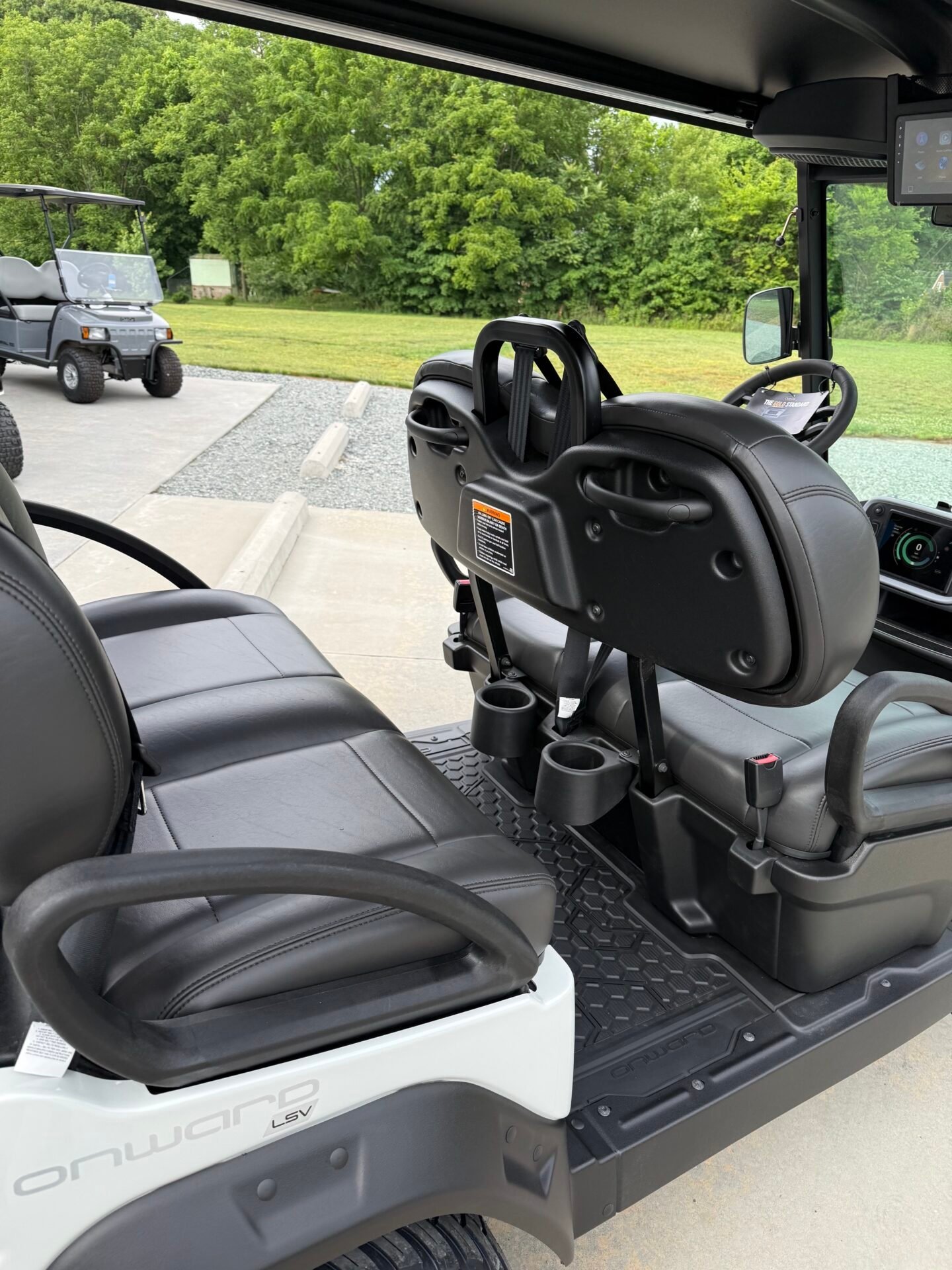 2027 Club Car Onward 4 Forward XR LSV 4-Passenger Lithium - Image 10