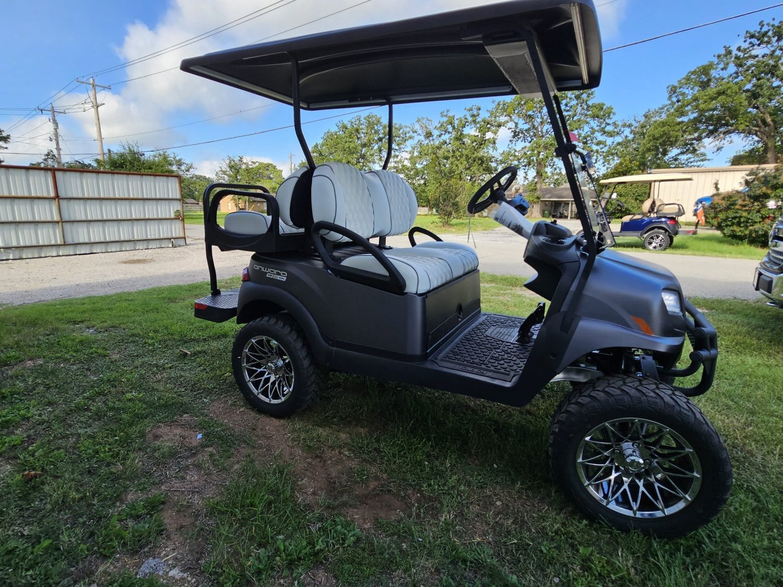 2027 Club Car Onward Lifted 4-Passenger Lithium Golf Cart - Image 8