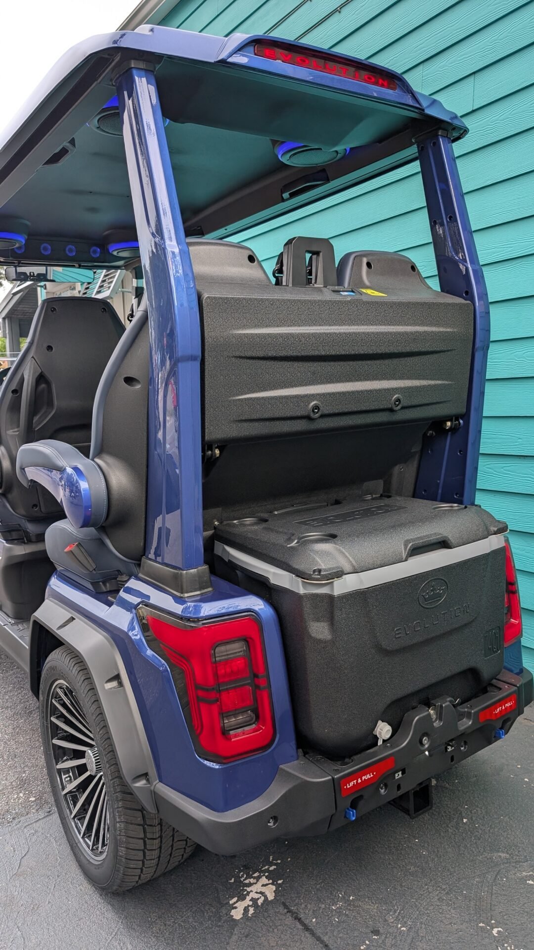 2026 Evolution D-Max GT4 4-Passenger Lithium Golf Cart - Image 3