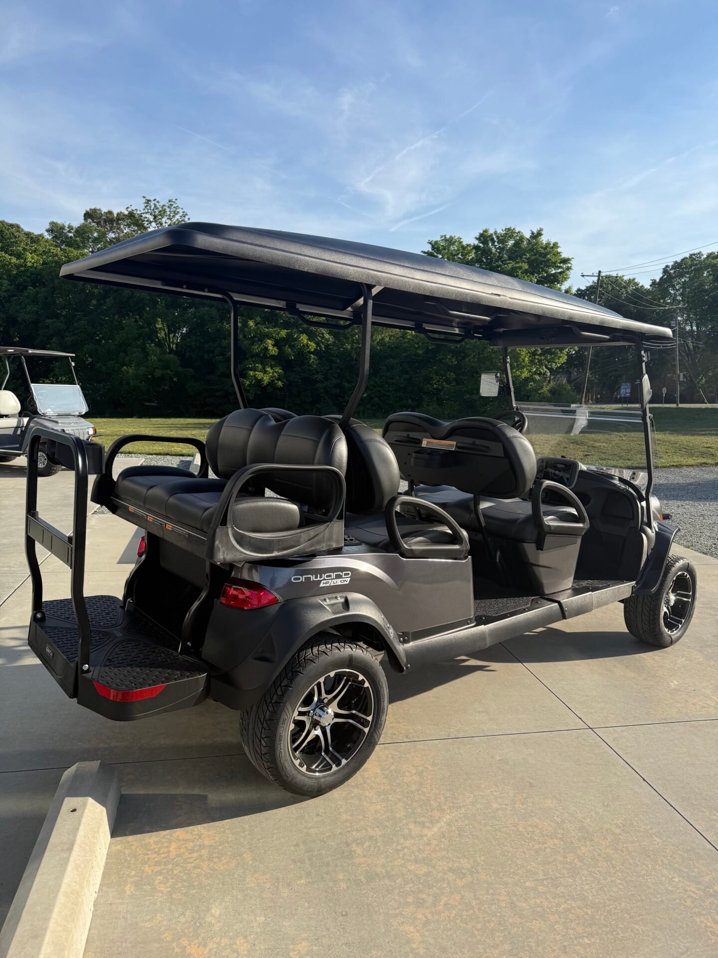 2027 Club Car Onward Lifted 6-Passenger XR Lithium | Midnight Silver - Image 7