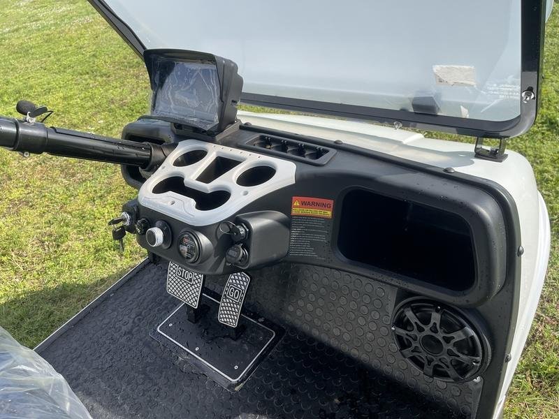 2025 Evolution Carrier 6 Plus for Sale | 6-Seater Lithium Electric Golf Cart - Image 6