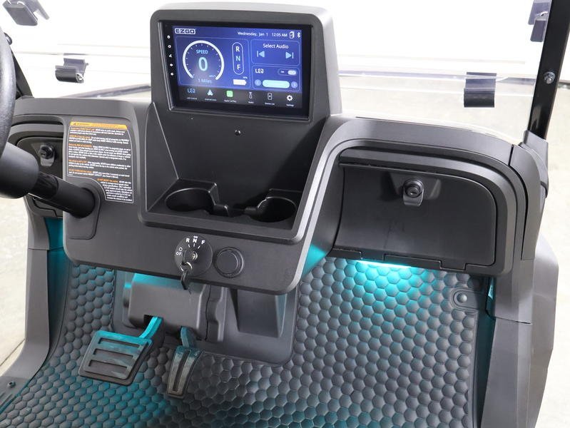 2026 E-Z-GO RXV 4 Summit XTL ELiTE Lithium 4-Passenger Lifted Golf Cart - Image 3